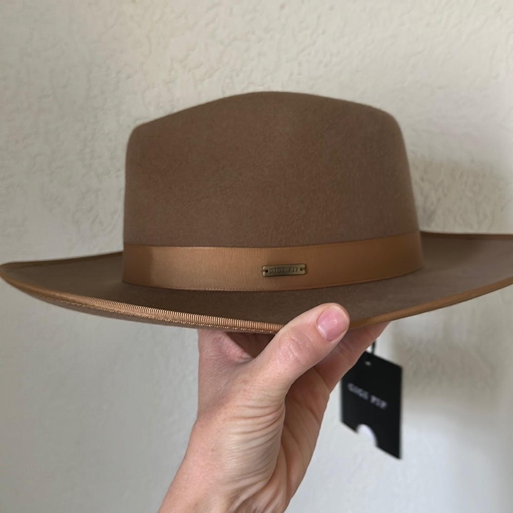 The rancher Gigi pip hat brand new.